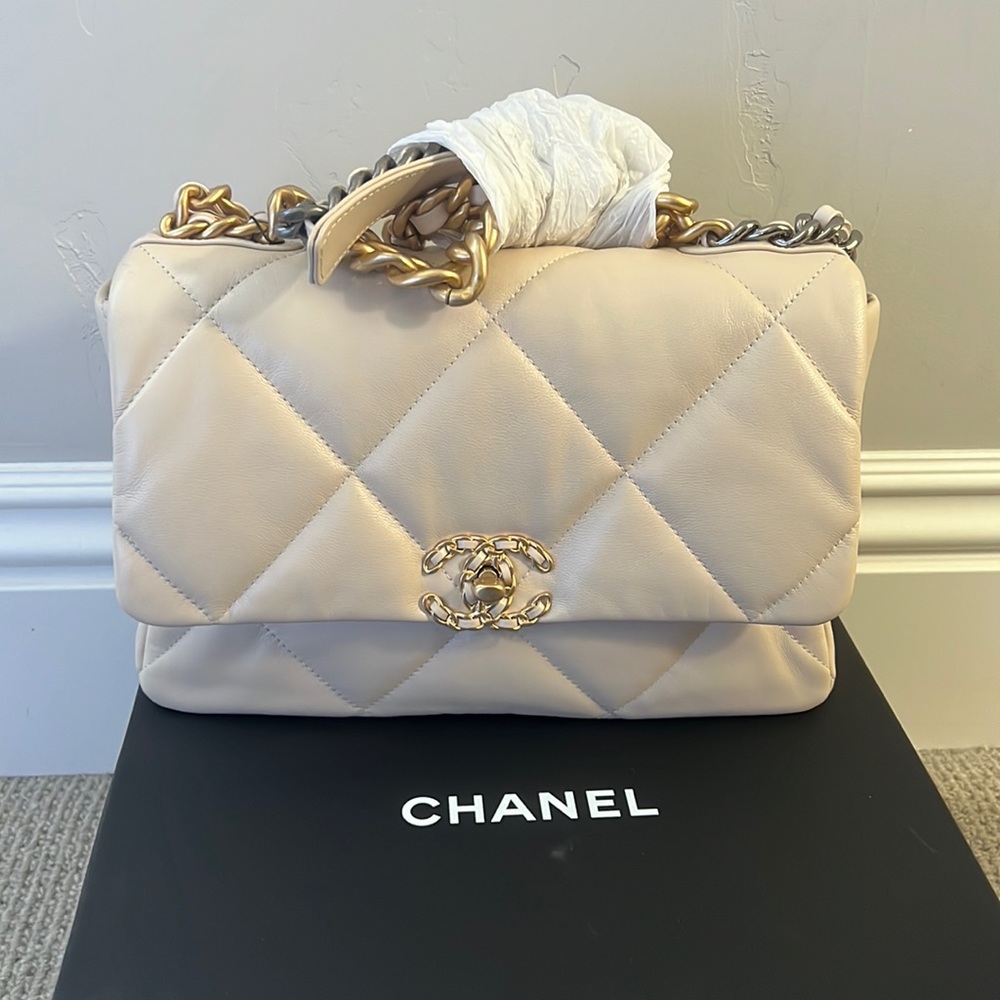 Chanel 19 Medium/Large